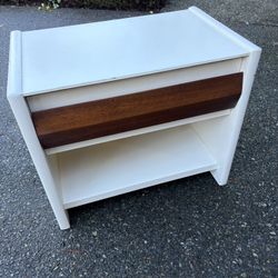Nightstand 