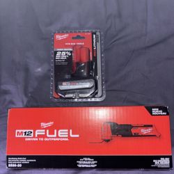 Milwaukee M12 Fuel Oscillating Multitool With Battery XC 5.0