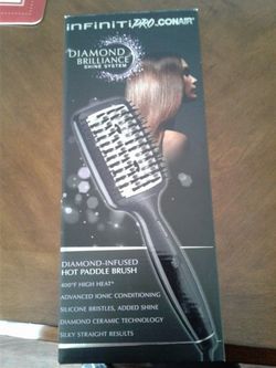 Diamond-infused paddle brush
