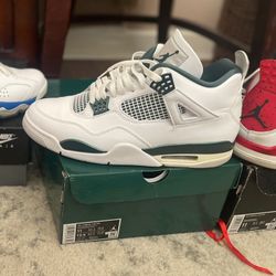 Jordan 4’s/Clean/ Size 11