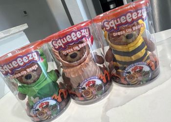 Squeezy dress up bear squishy