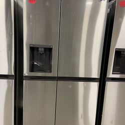 LG Refrigerator Never Used .Up to 50%off. $0 Down payment.Take home today!$1068