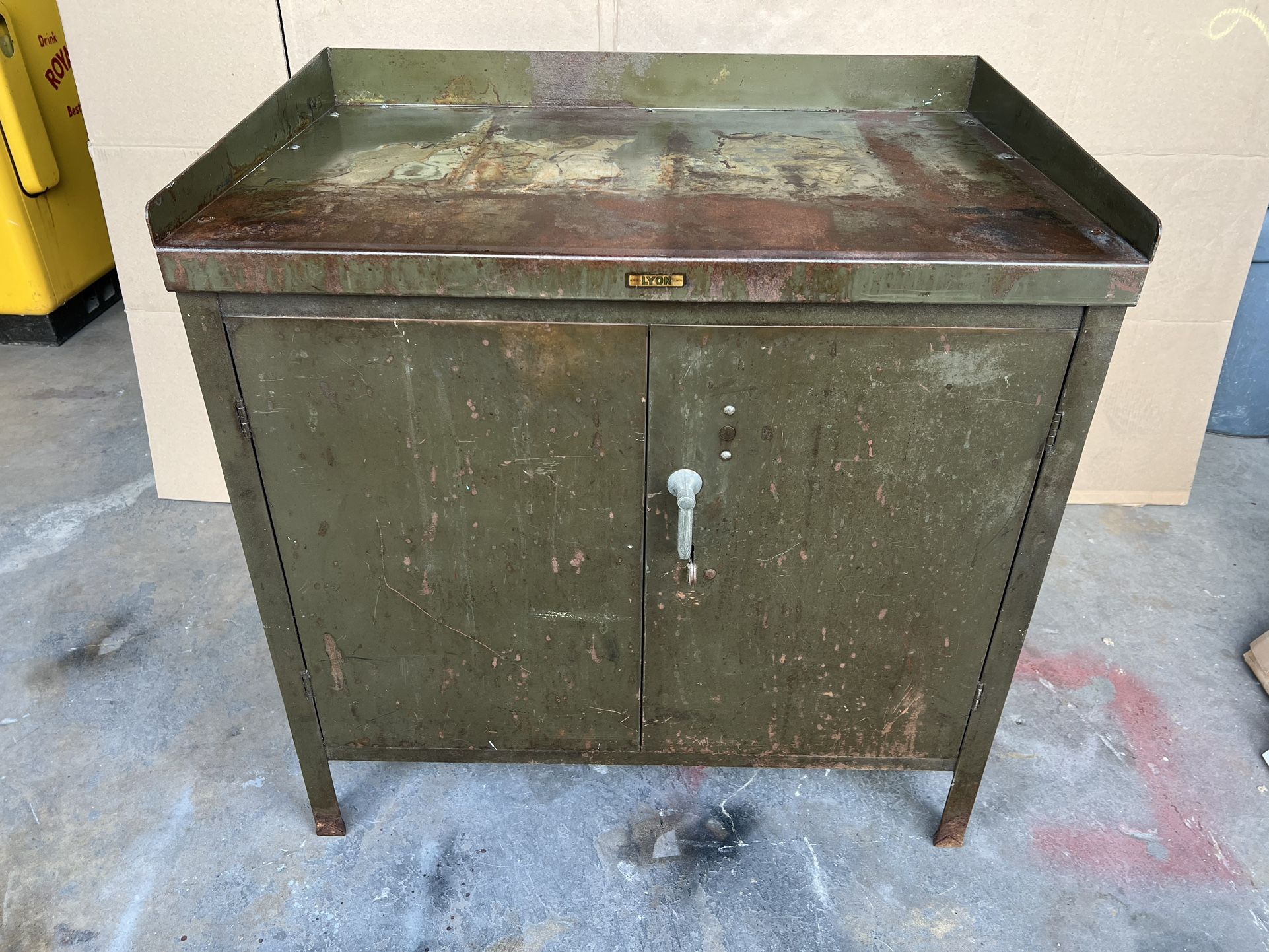 Vintage LYON Industrial Military Mechanic Steel Metal Shop Tool Garage Storage Workbench Cabinet