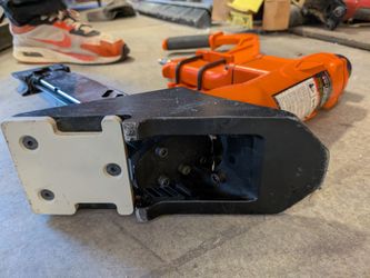 Pneumatic nailers for flooring x2