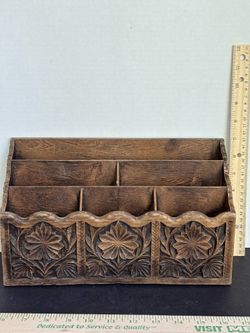 VINTAGE MAIL ORGANIZER
