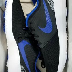 Brand New Nike Roshe G Golf Shoes Spikeless Black Blue White Men Size 9