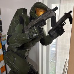 Rare Halo Master Chief Statue 