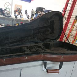 Guitar case 