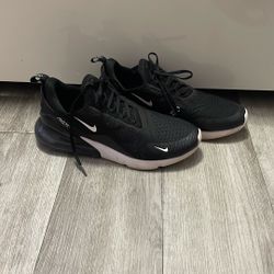 Nike Air Max 270