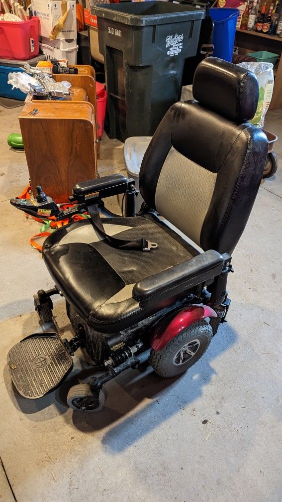 Merit electric wheelchair