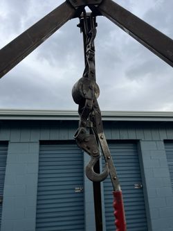 Heavy Duty Industrial Tripod With Come Along