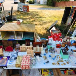 Sci-fi / dollhouse for sale