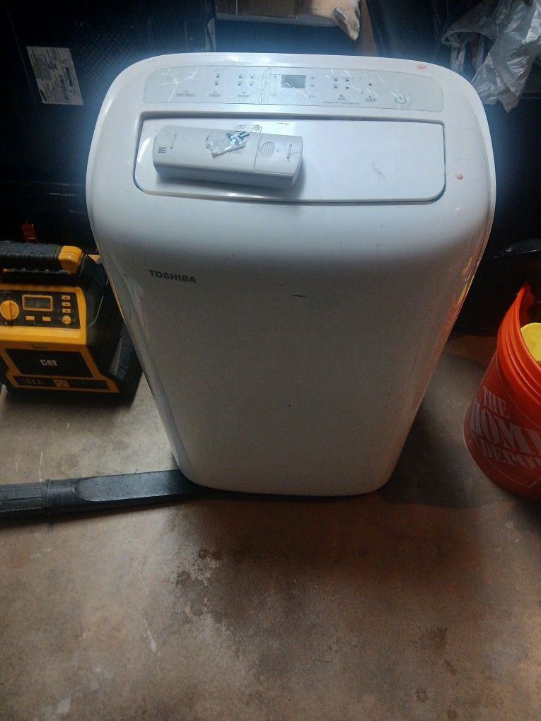 Toshiba  Portable AC Unit