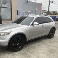 2005 Infiniti Fx35