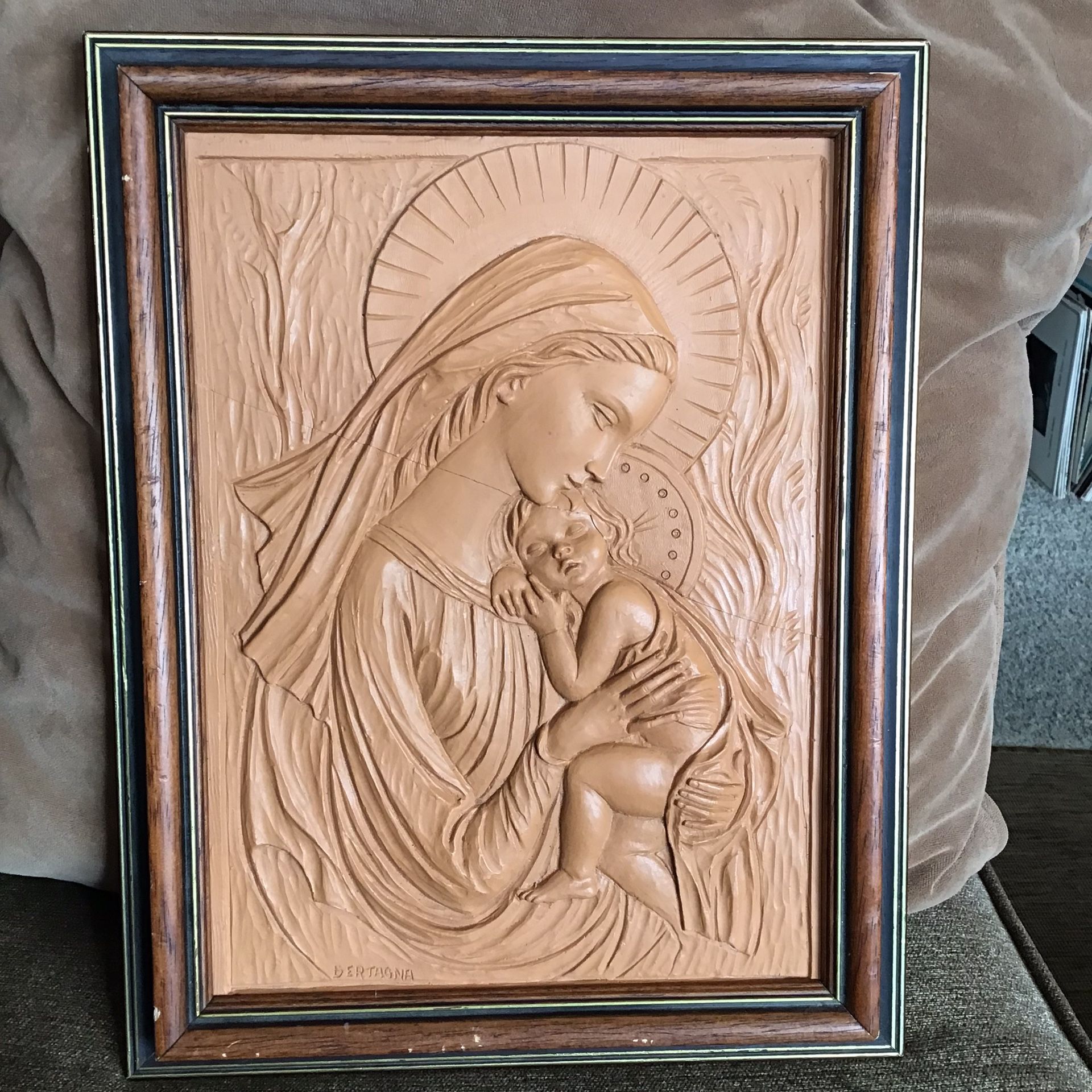 Vintage Aldo Bertagna Mary & Jesus 3D Resin Religious Catholic Wall Art