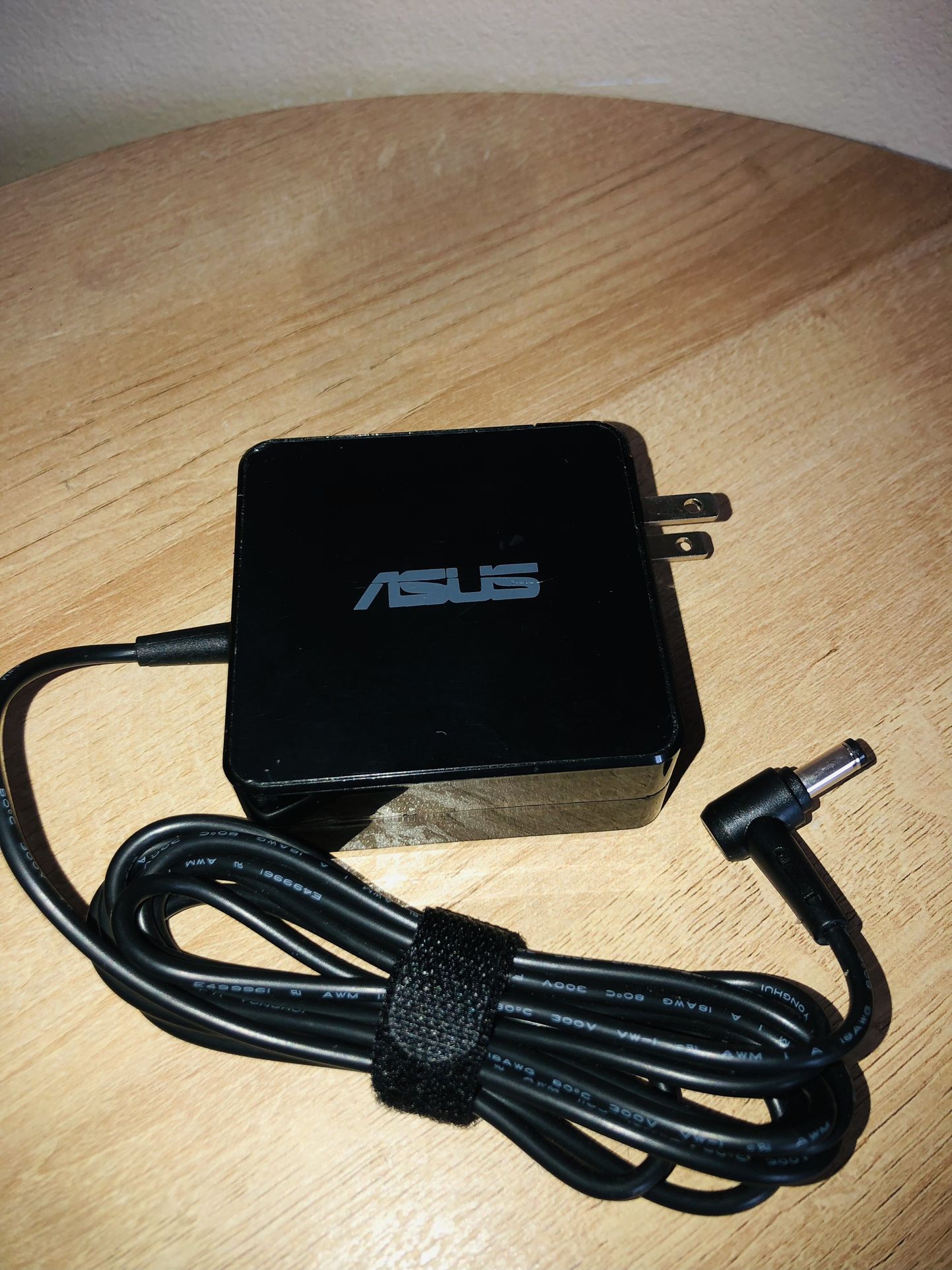 19V AC Adapter Power For ASUS FL8000U FL5900U FL5700U Laptop Charger