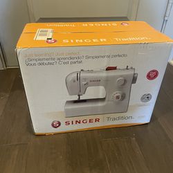 Singer Sewing Machine Tradition 2250