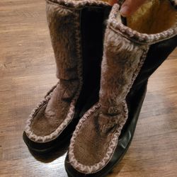 Vintage Women's Faux Fur Snow Land Boots Brown Size 7