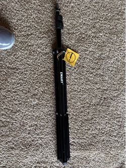 Emart tripod for cameras have 2 20 each