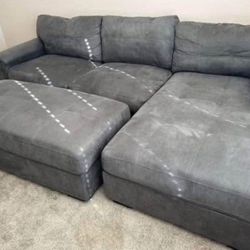 Gray Sectional With Ottoman 
