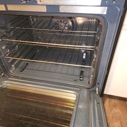 Whirlpool stove used