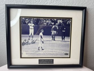 Carlton Fisk Signed 8x10 Photo 1975 World Series HR Steiner COA Framed 
