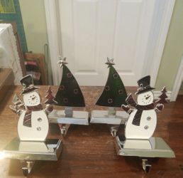 4 Christmas stocking holders, two snowman two 🌲 live by Oak Hills high