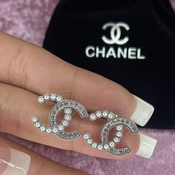 New stainless steel  silver comes with dust bag