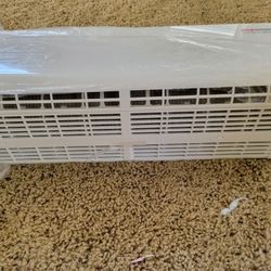 Amana Distinctions Split Room Air Conditioner Unit (Indoor Unit Only)