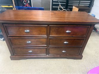 Dresser and Nightstand $80 take both Or will sell separately for $40 each