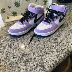 Women’s Nike US 7.5