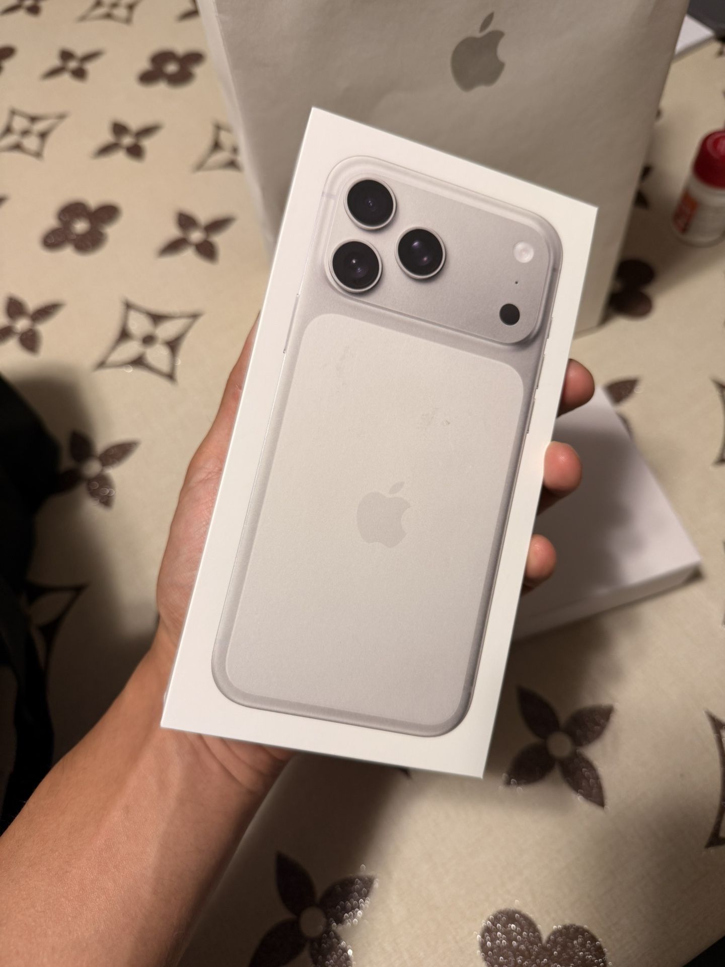 iPhone 17 Pro Max Silver 256gb Unlocked - Get TODAY!