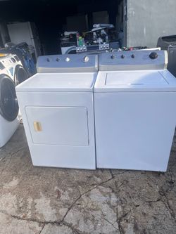 Frigidaire washer and dryer good condition everything works fine