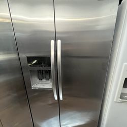 Kitchen Aid Side By Side Stainless Steel  Refrigerator 