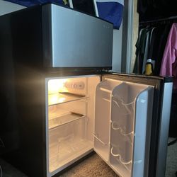Insignia Mini Fridge