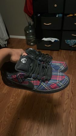 Nike Nardwuar Sb size 9