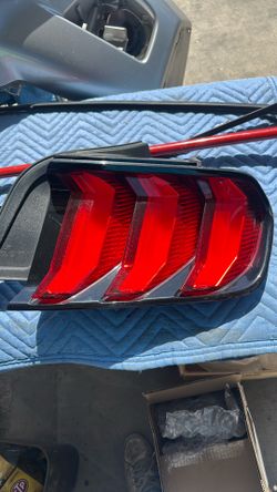 ford mustang tailight 2014