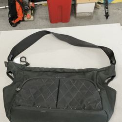 Doona Essentials Bag