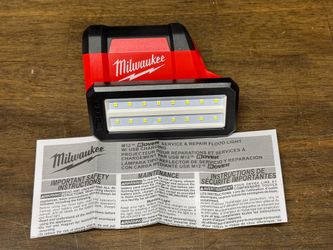 Milwaukee M12 ROVER LED Light with USB Charging