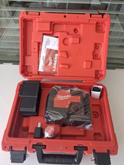 Milwaukee M12 rechargeable laser new
