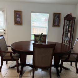 Dining room Set (Extendable Dining Table And 4 Chairs)
