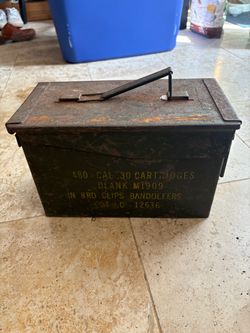 Ammunition container