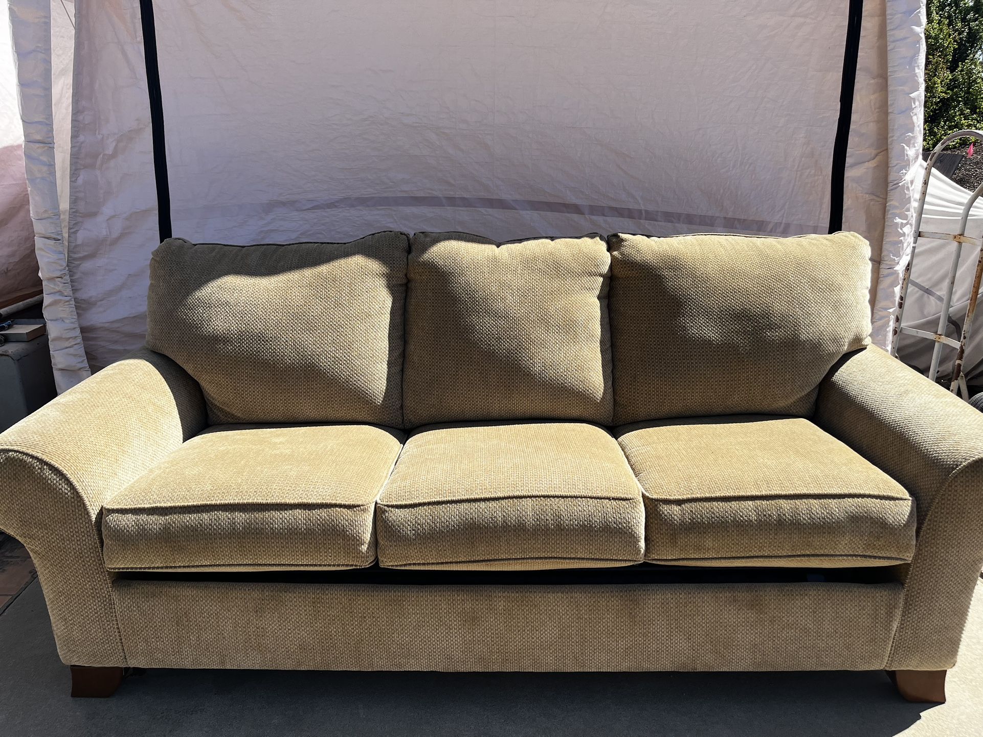 Sofa With Queen Sleeper Pull Out