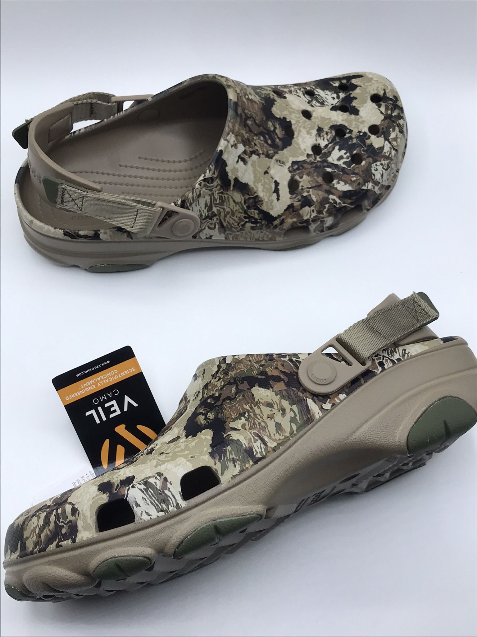Crocs classic all store terrain veil whitetail clog