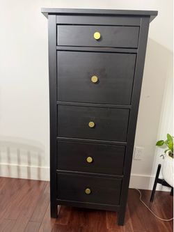 Three piece dresser