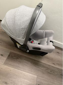NUNA CAR SEAT