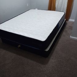 Queen Size Mattress And Box Spring 
