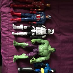 5 action figures Avengers Super Hero’s Hulk Cpt America