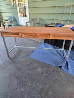 DESK-HIGHLAND RTA EXECUTIVE DESK WALNUT WOOD 3 DRAWERS  WITH STEEL
