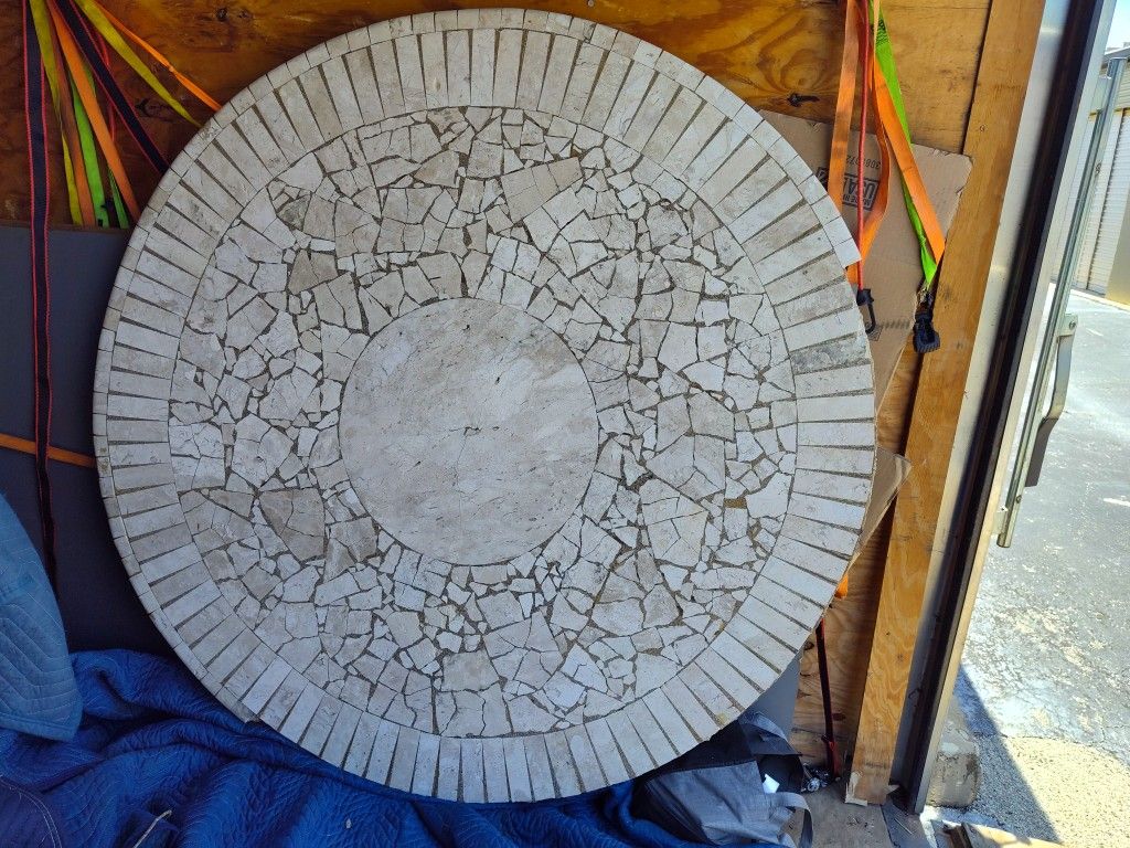 SALE $325 / PRICE IS NEGOTIABLE / Round Slate Stone Mosaic Patio Table